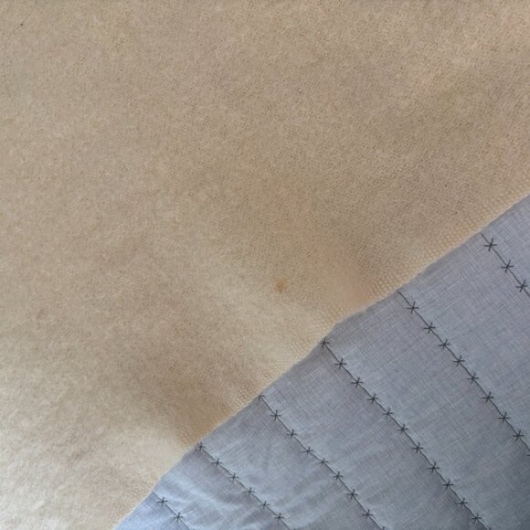 Vintage Eaton Haddon Hall Pure Virgin Wool Blanket .. Moth Proof - 1970's - Picture 7 of 10